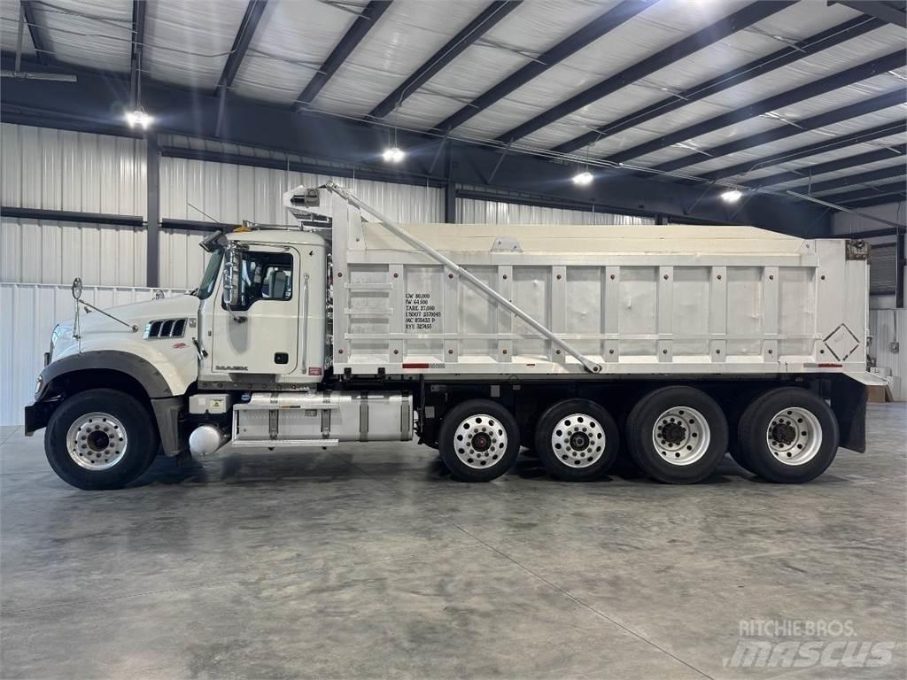 Mack GU713 شاحنات قلابة