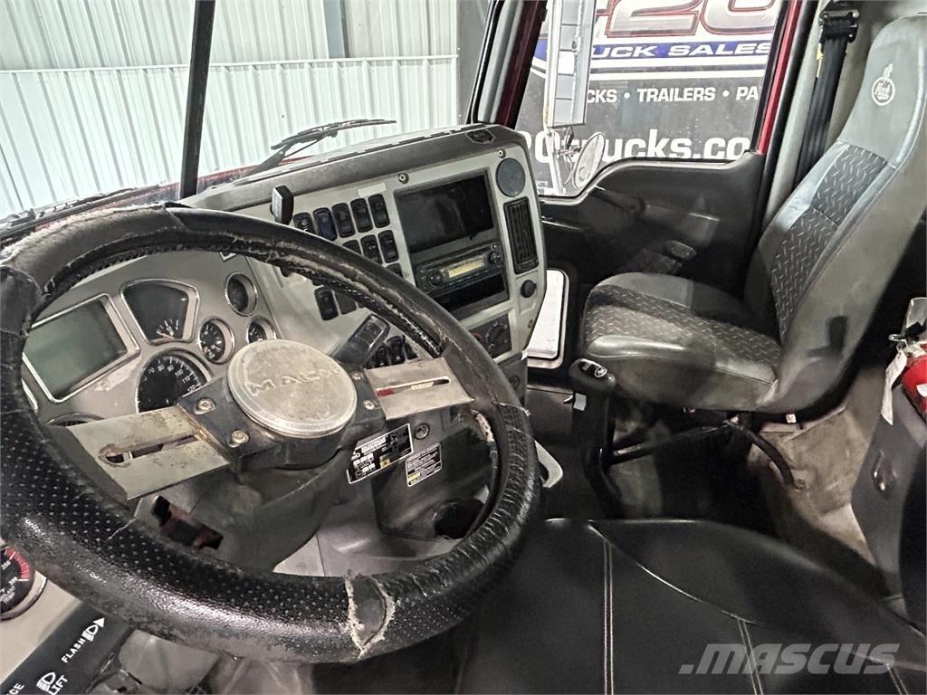 Mack GU713 وحدات الجر