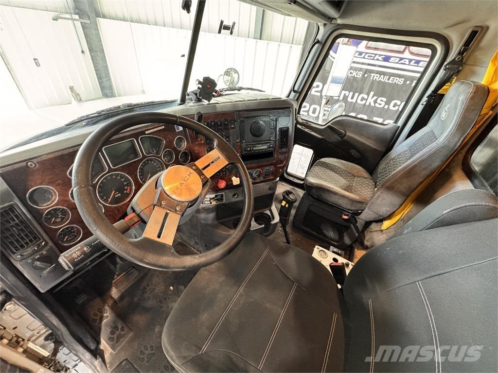 Mack GU713 شاحنات قلابة