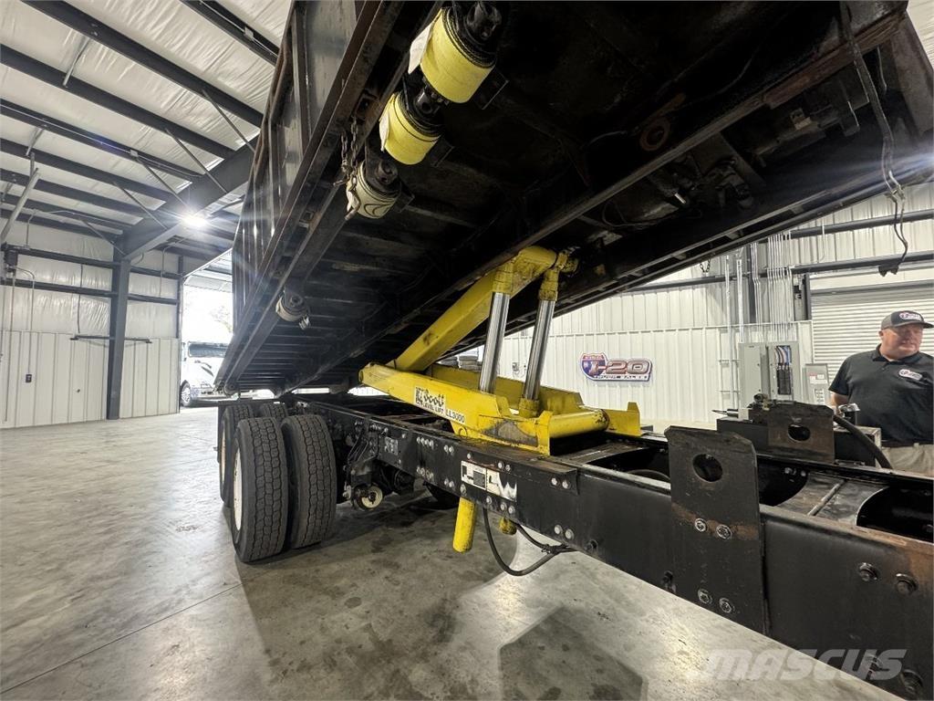 Mack GU813 منصات