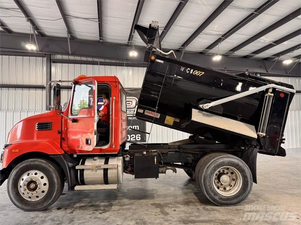 Mack MD6 شاحنات قلابة