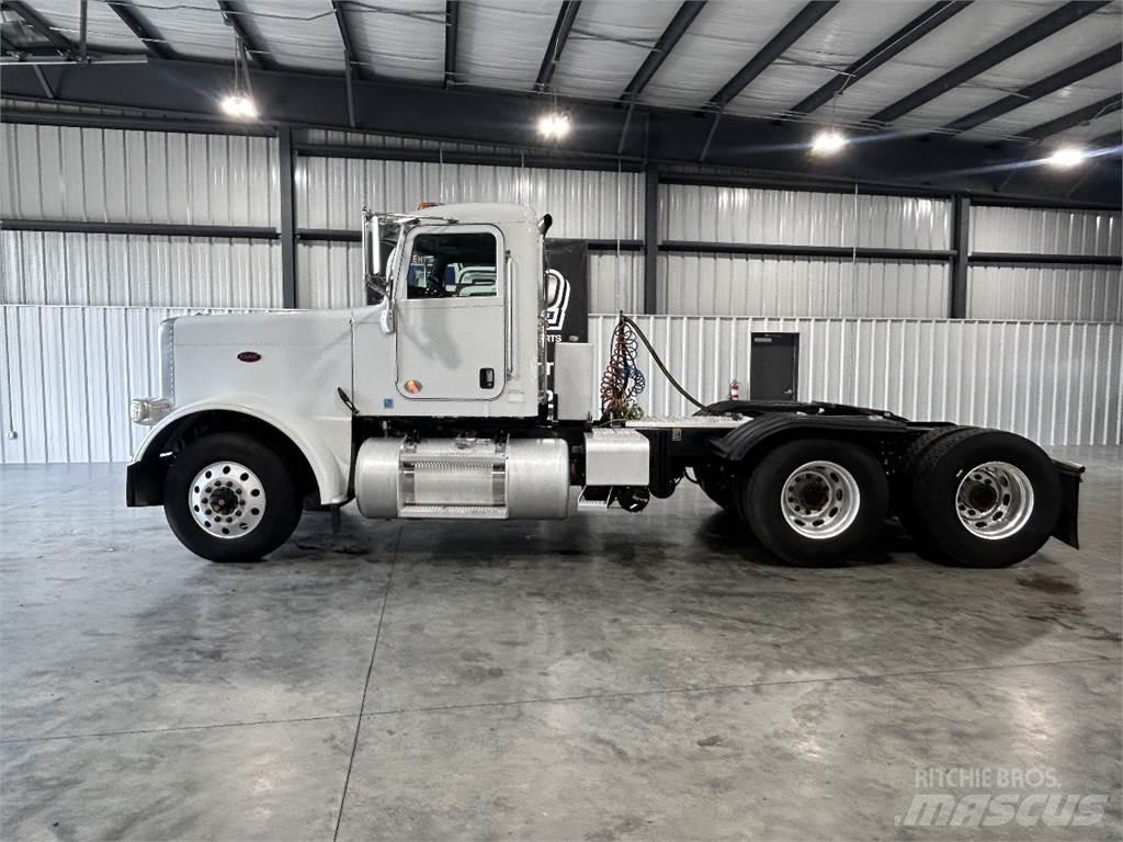 Peterbilt 389 وحدات الجر