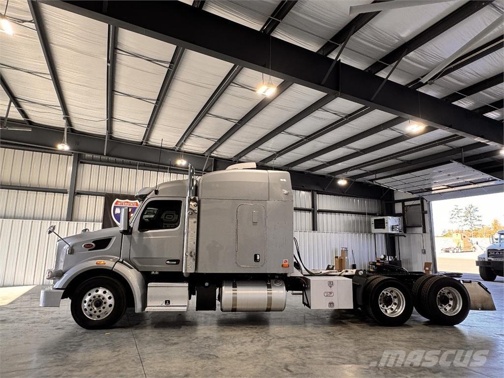 Peterbilt 567 وحدات الجر