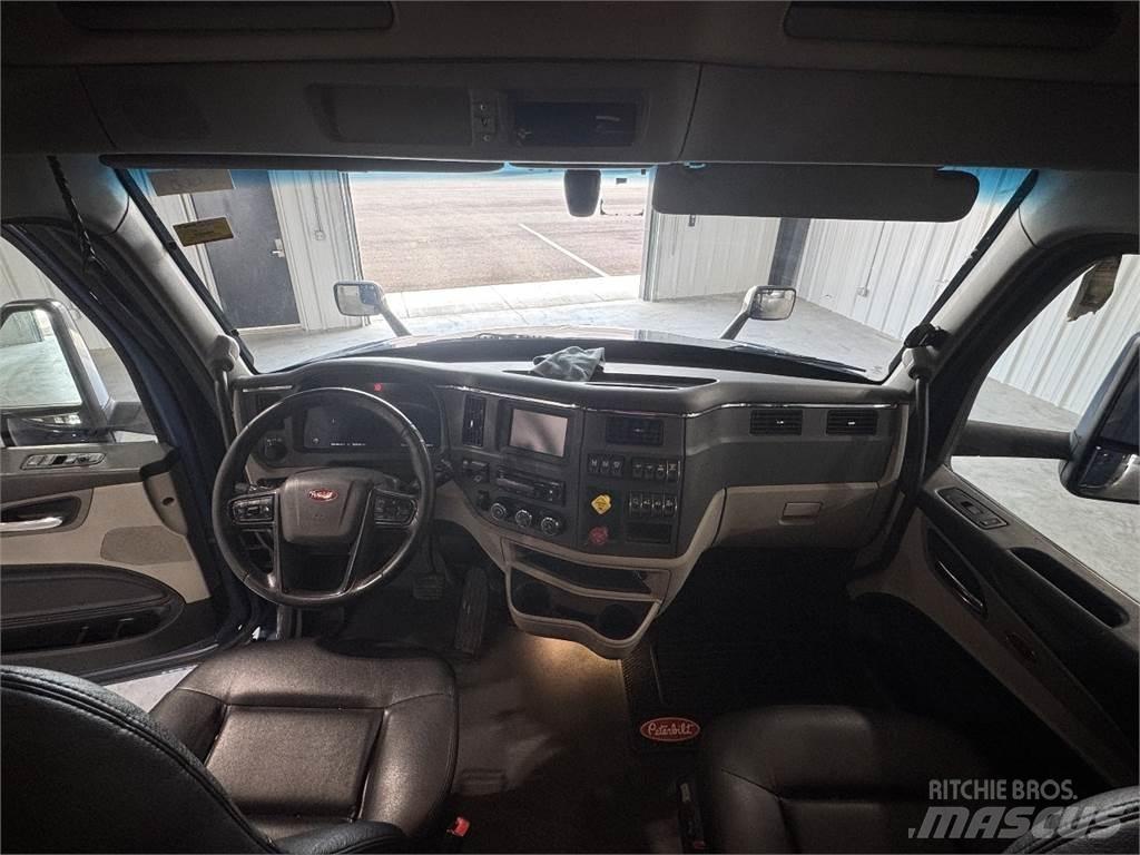 Peterbilt 579 وحدات الجر