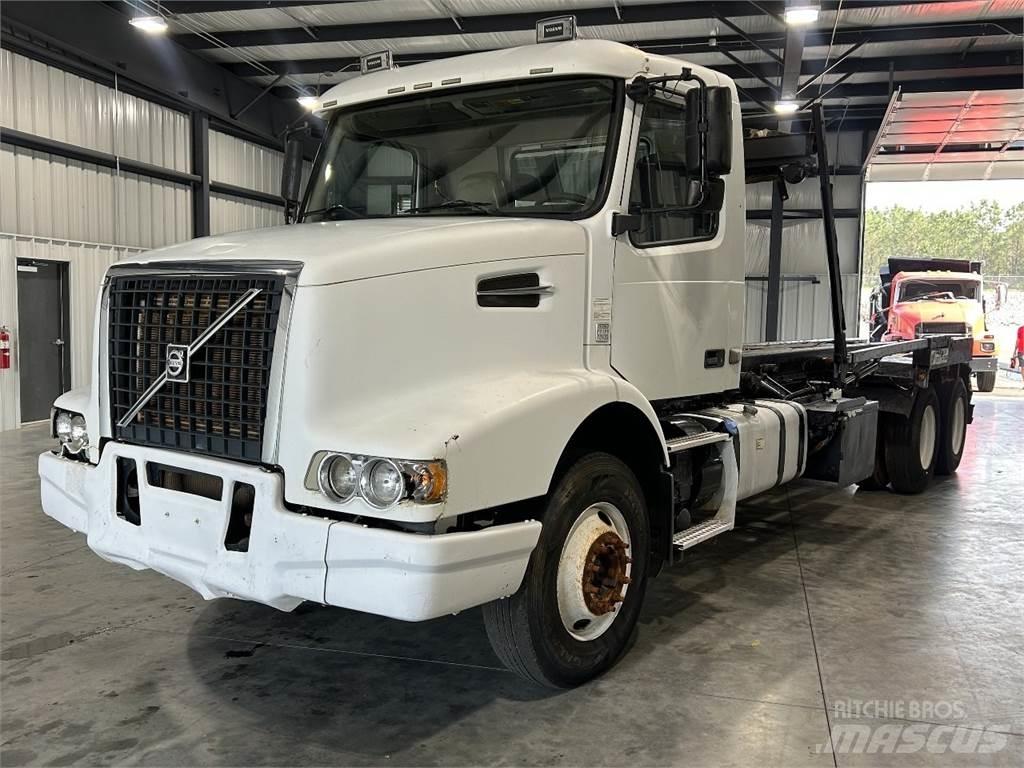 Volvo VHD شاحنات الحاويات
