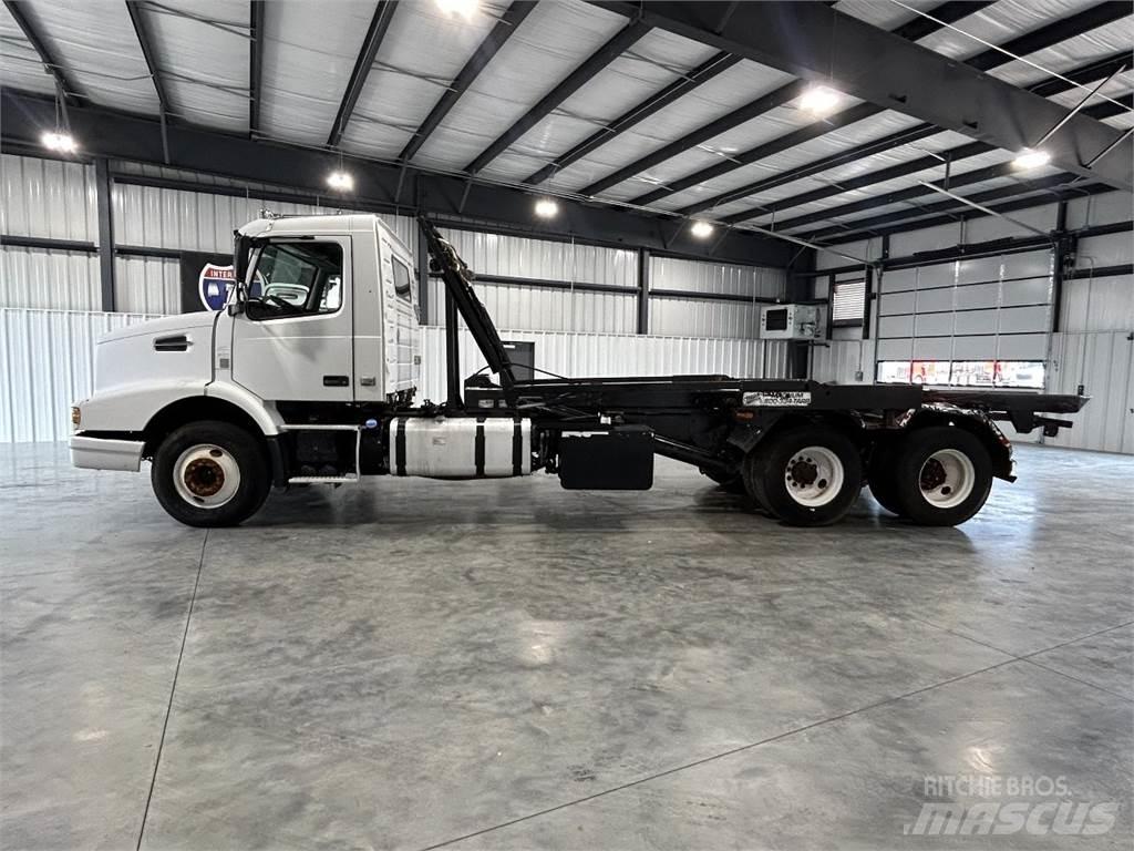 Volvo VHD شاحنات الحاويات