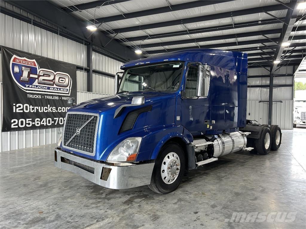 Volvo VNL630 وحدات الجر