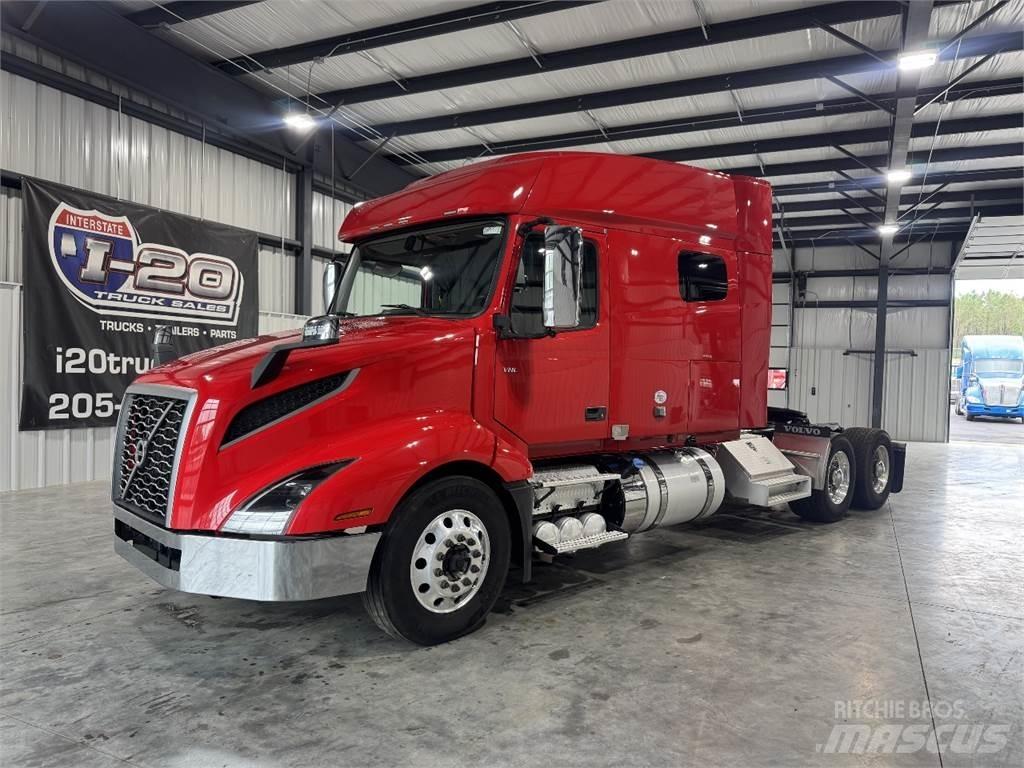 Volvo VNL64T740 وحدات الجر