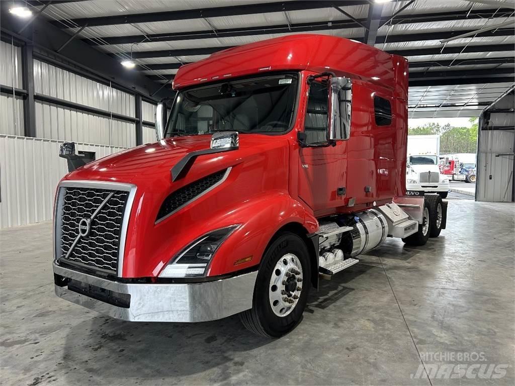 Volvo VNL64T740 وحدات الجر