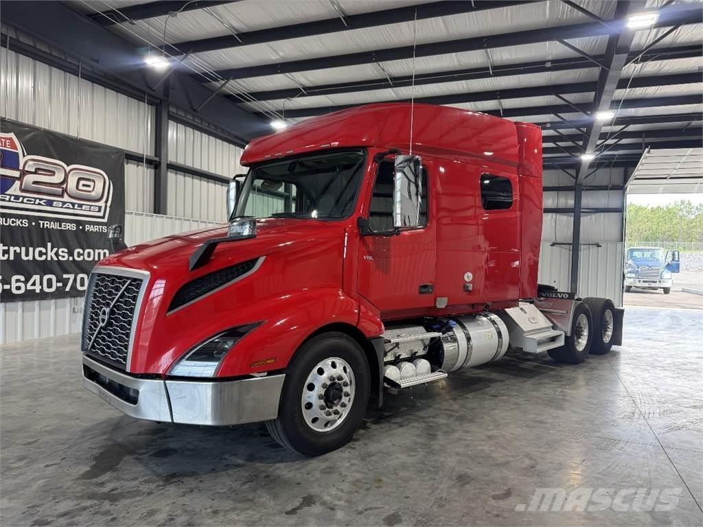 Volvo VNL64T740 وحدات الجر