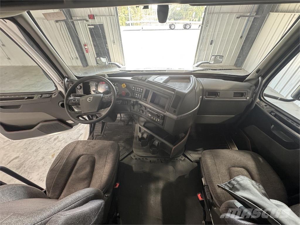 Volvo VNL760 وحدات الجر