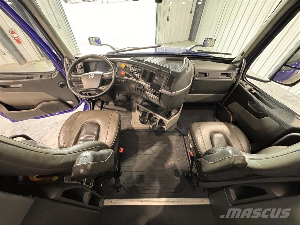 Volvo VNL860 وحدات الجر