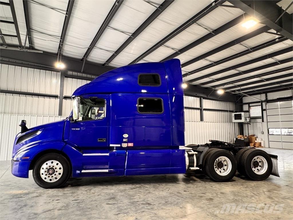 Volvo VNL860 وحدات الجر