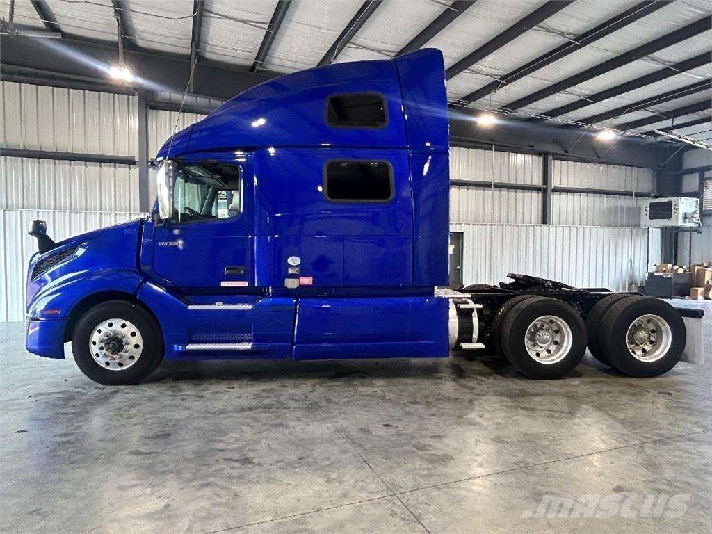 Volvo VNL860 وحدات الجر