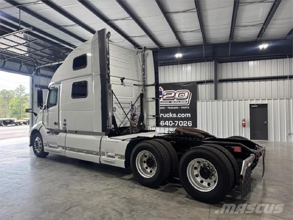 Volvo VNL860 وحدات الجر