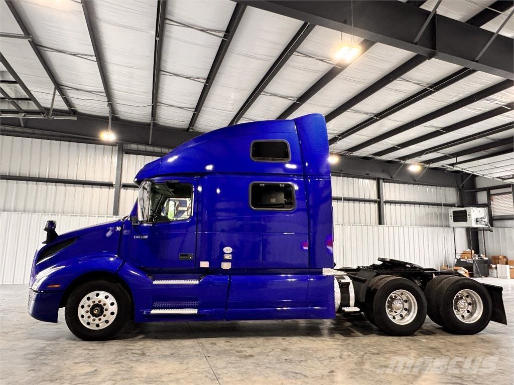 Volvo VNL860 وحدات الجر