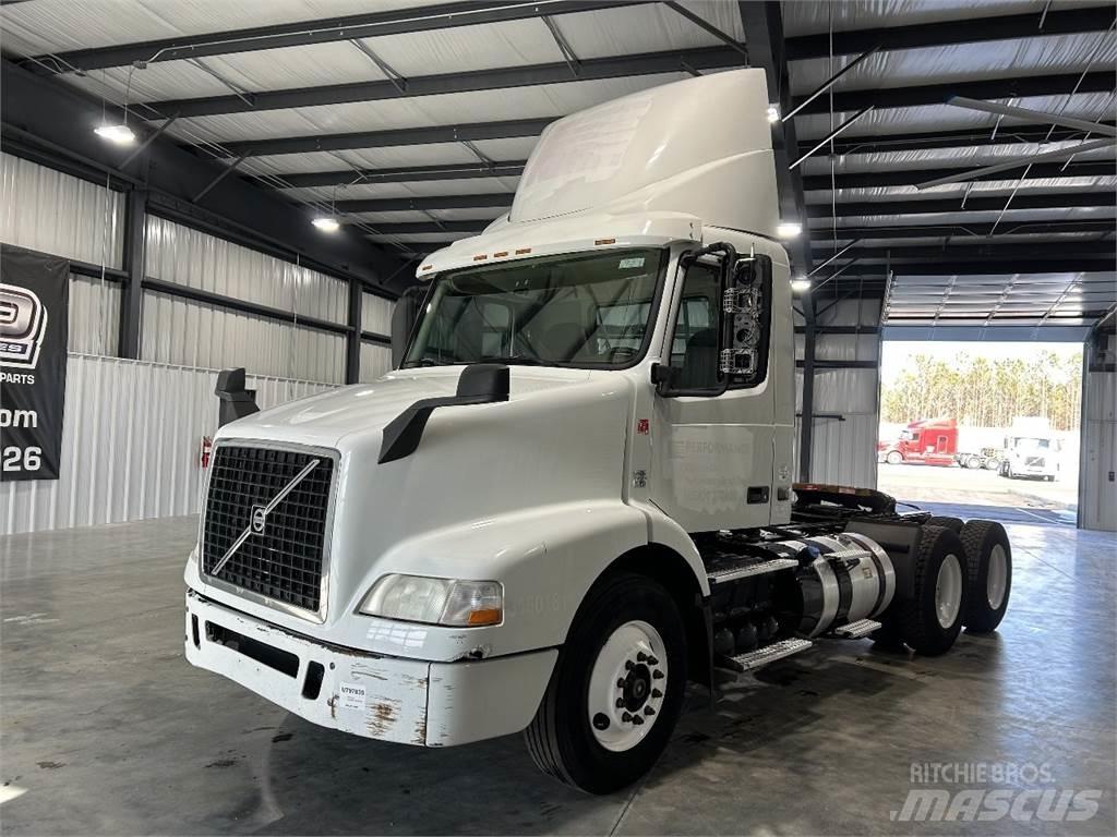 Volvo VNM وحدات الجر