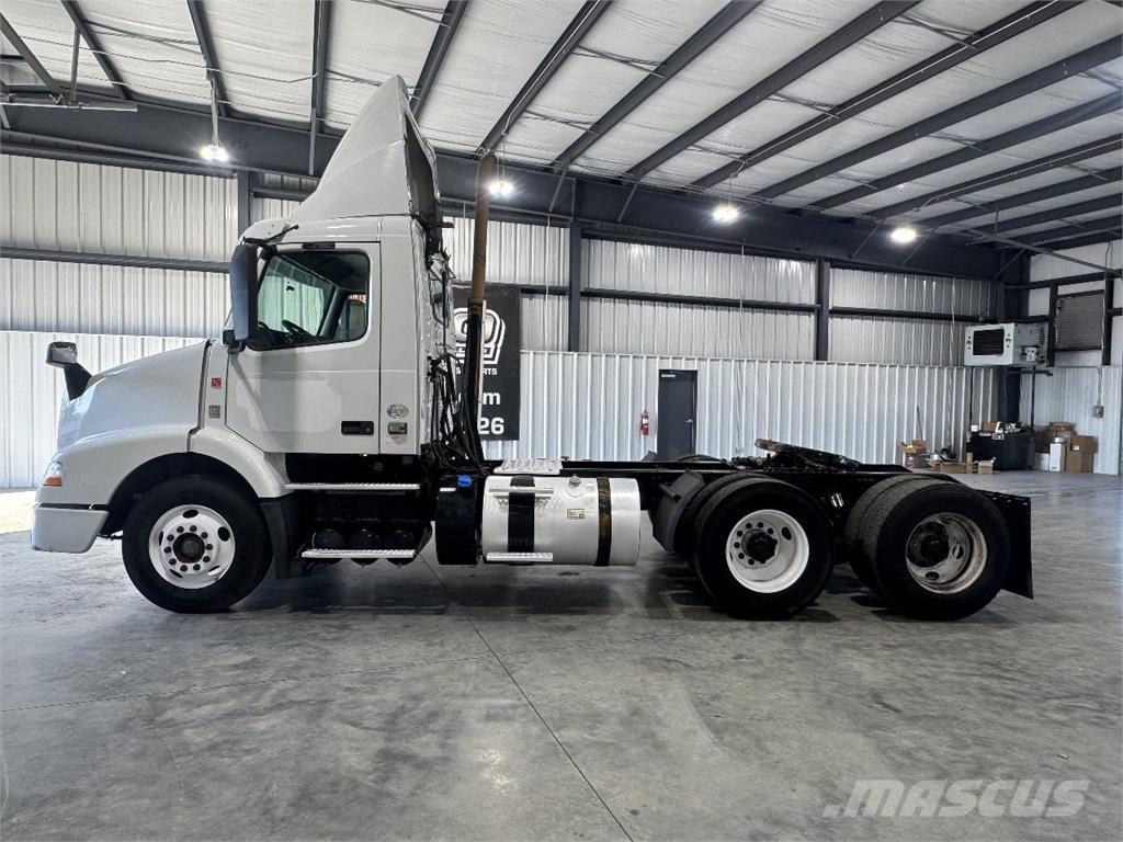 Volvo VNM وحدات الجر