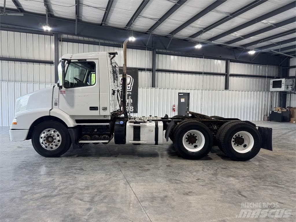 Volvo VNM وحدات الجر