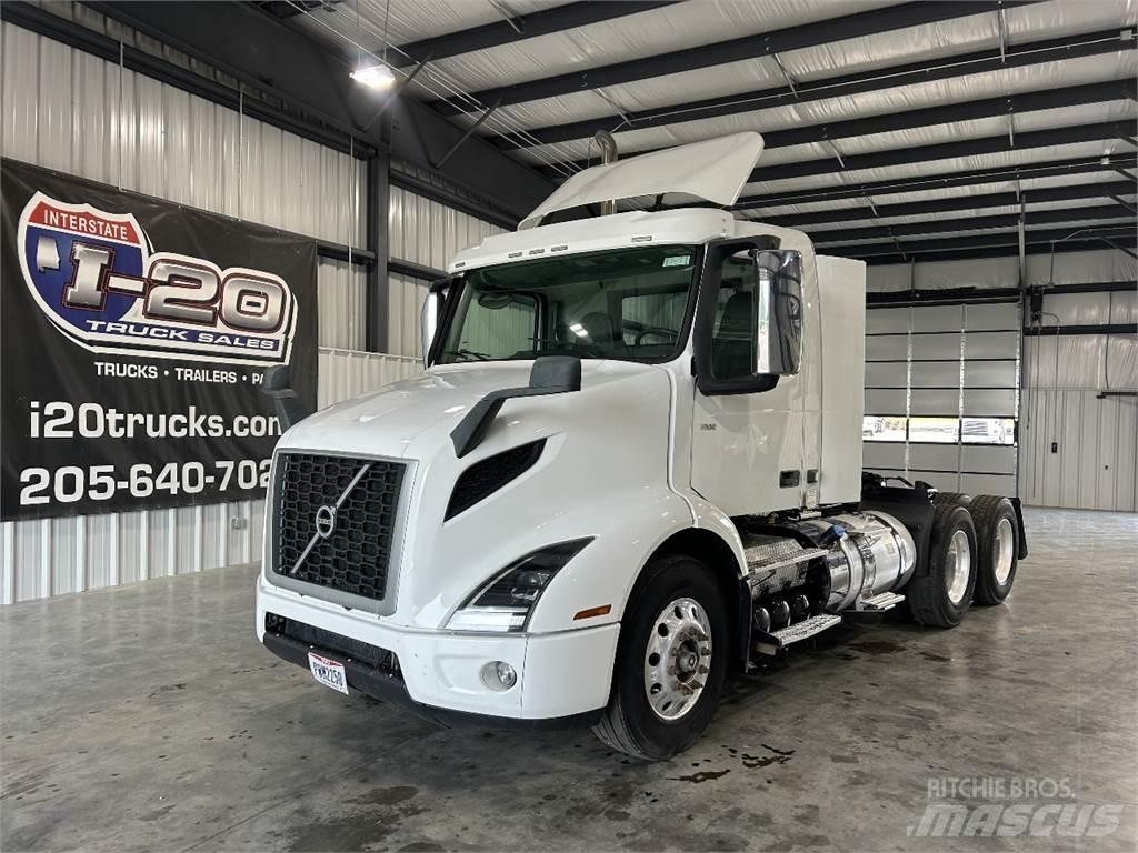 Volvo VNR64T300 وحدات الجر