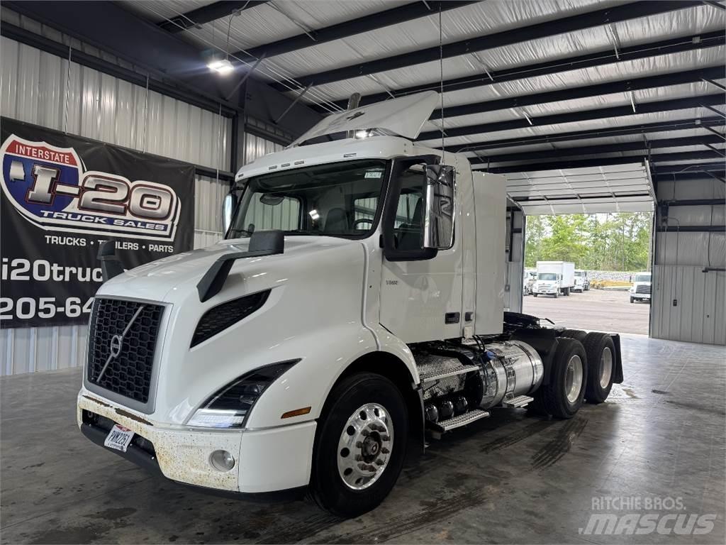 Volvo VNR64T300 وحدات الجر