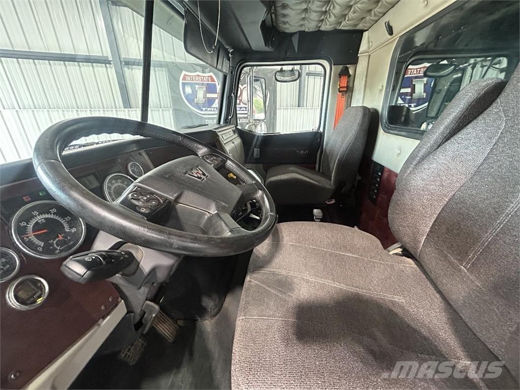 Western Star 4700 شاحنات قلابة