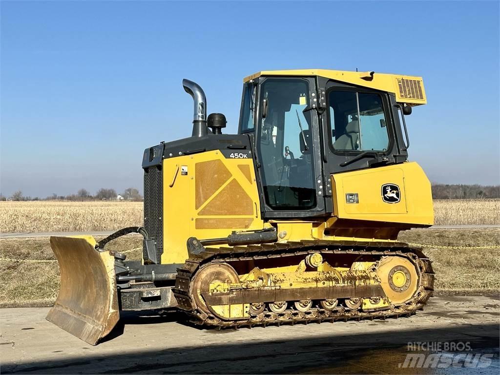John Deere 450K بلدوزرات مجنزرة