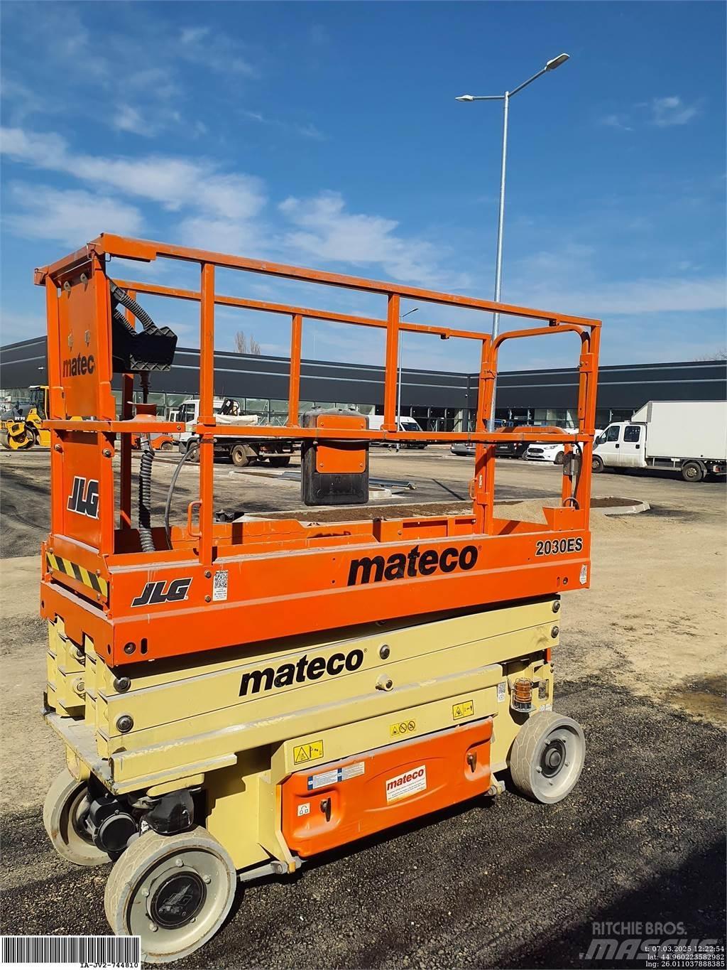 JLG 2032ES رافعات مقصية الشكل