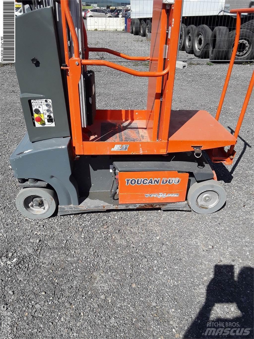 JLG Toucan duo رافعات السارية الرأسية