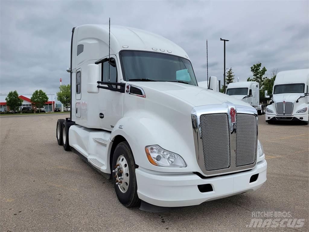 Kenworth T680 وحدات الجر