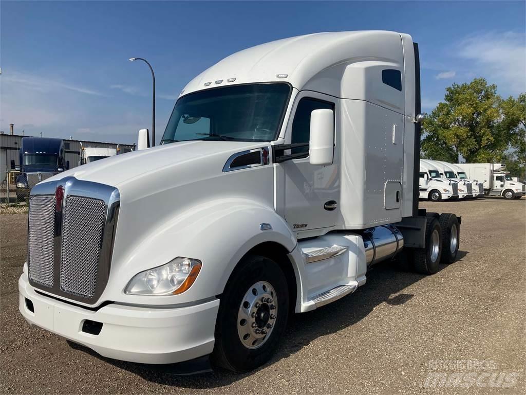 Kenworth T680 وحدات الجر