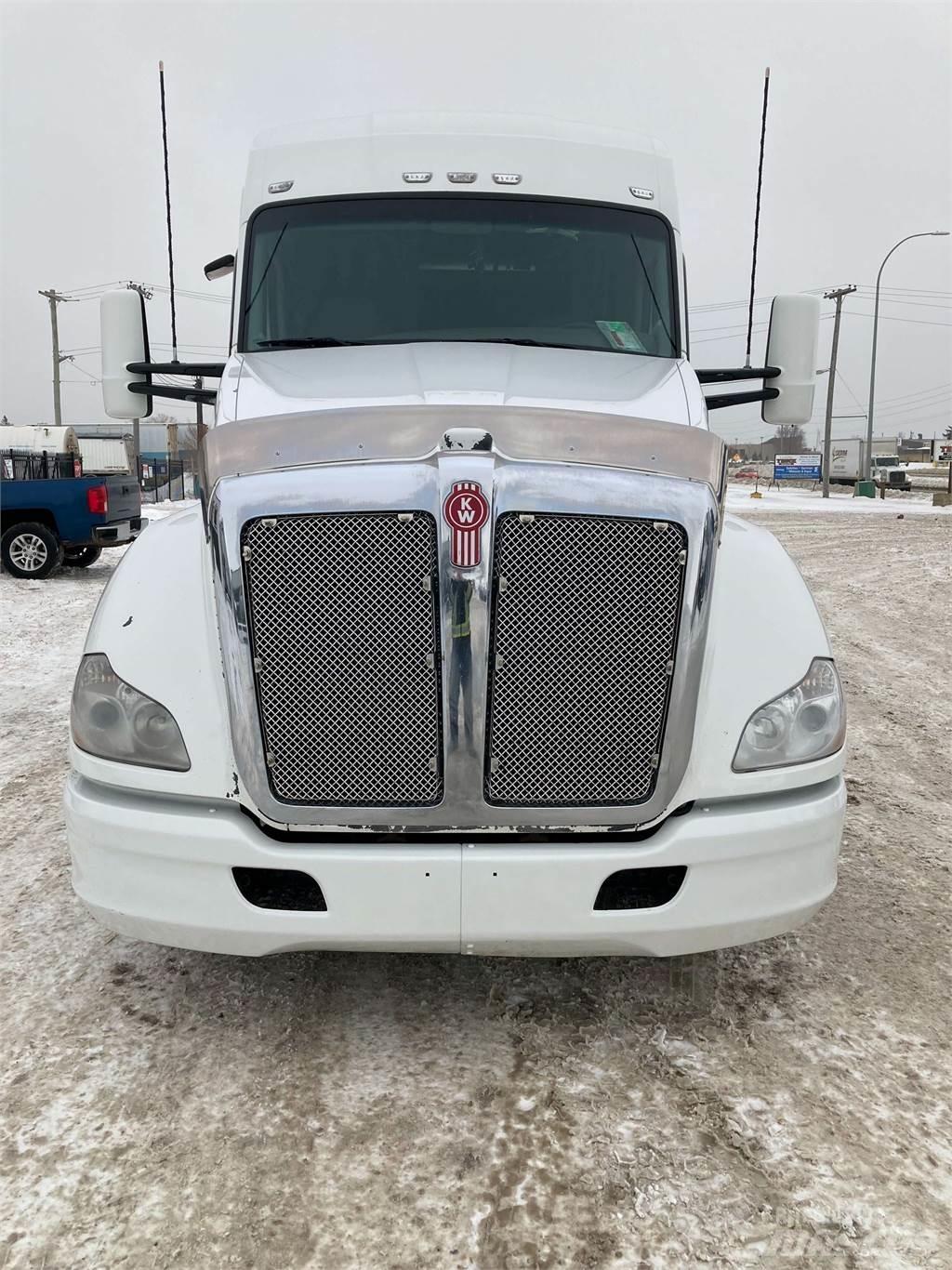 Kenworth T680 وحدات الجر