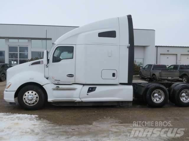 Kenworth T680 وحدات الجر