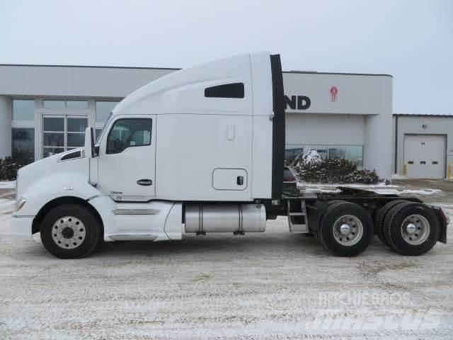 Kenworth T680 وحدات الجر