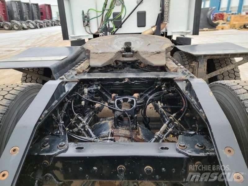 Kenworth T680 وحدات الجر