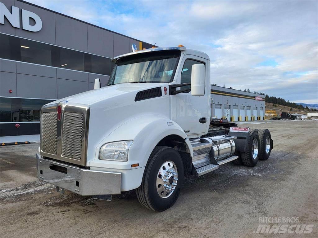 Kenworth T880 وحدات الجر