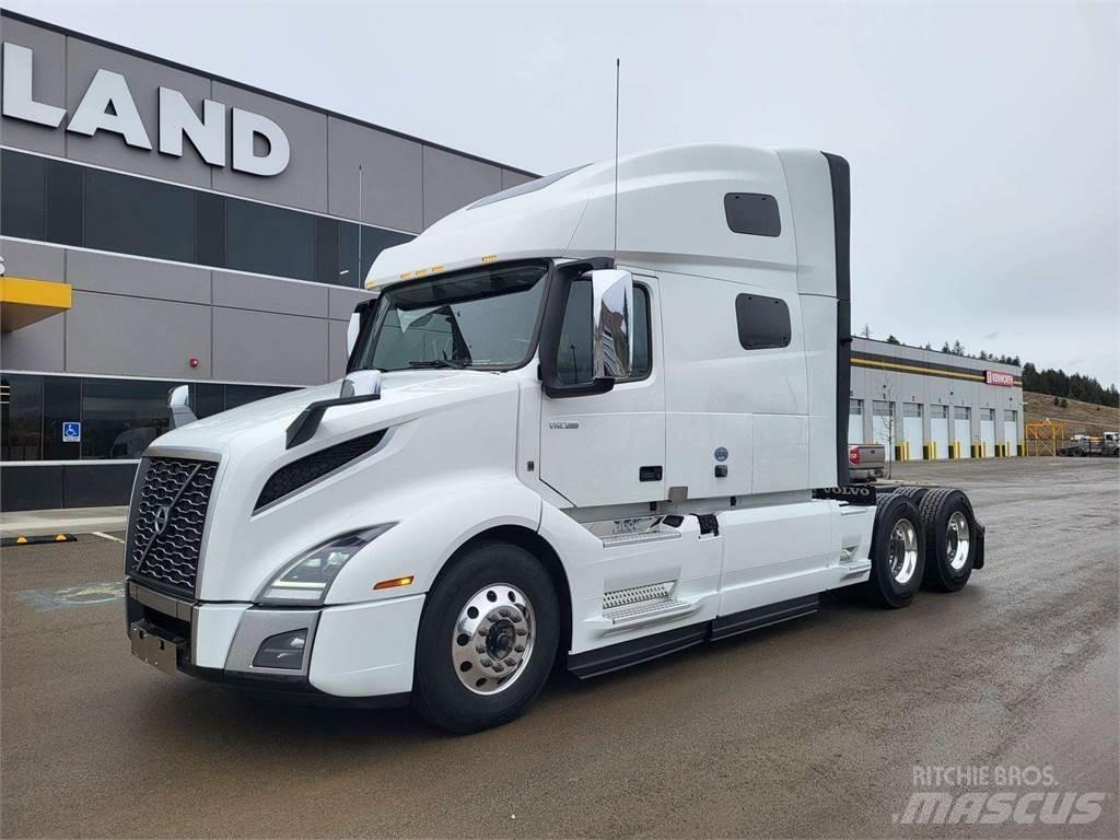 Volvo VNL 760 شاحنات بمقصورة وهيكل