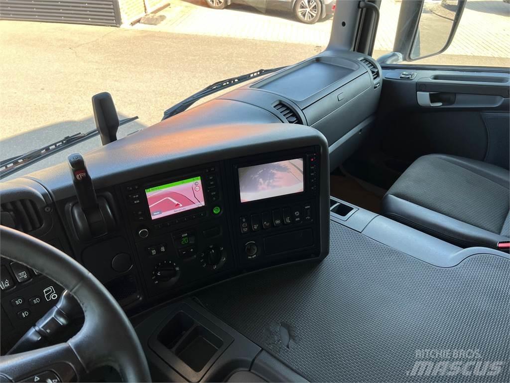 Scania P250 شاحنات ذات هيكل صندوقي