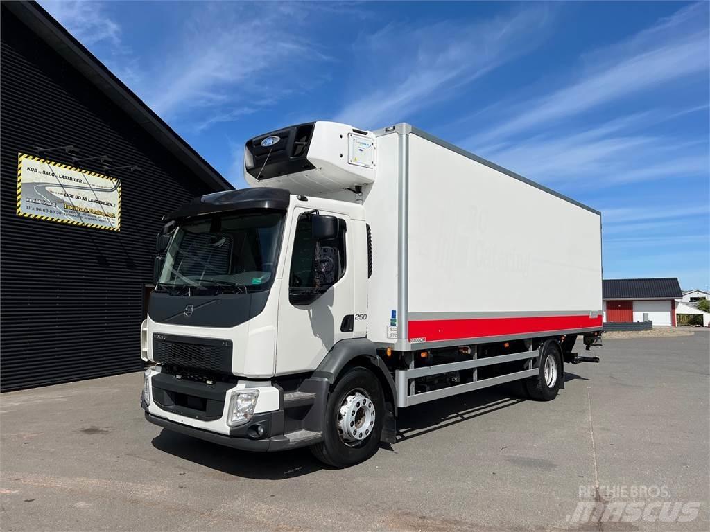 Volvo FL250 شاحنات بدرجة حرارة قابلة للضبط