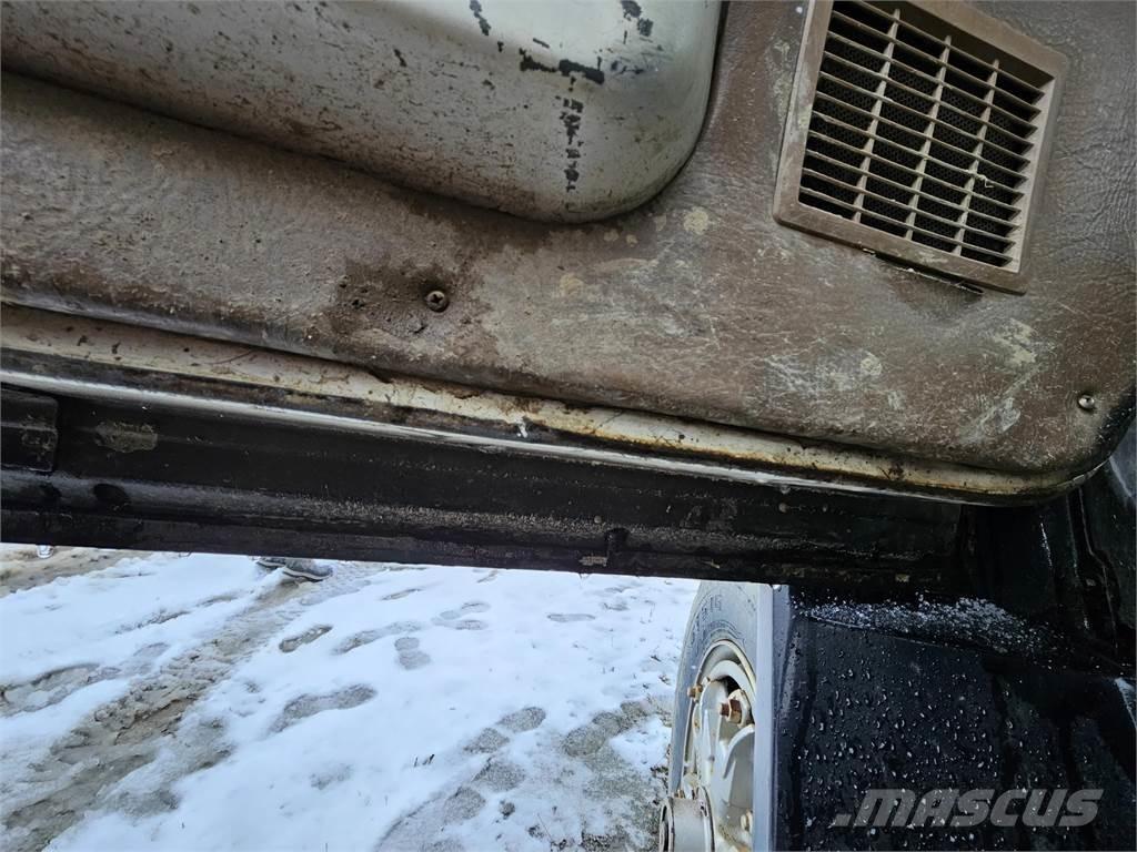 Ford L9000 مكونات أخرى