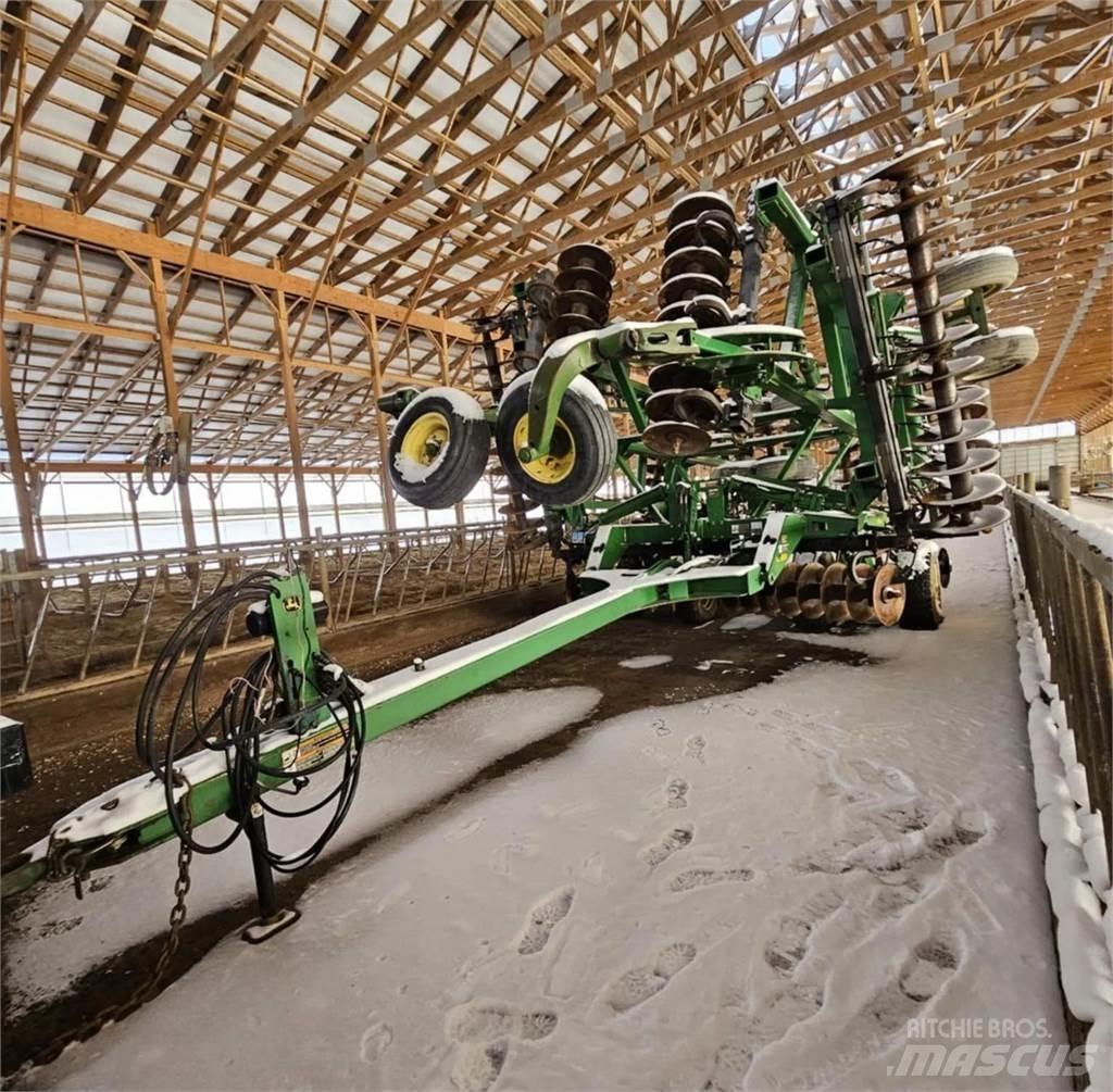 John Deere 637 مكونات أخرى