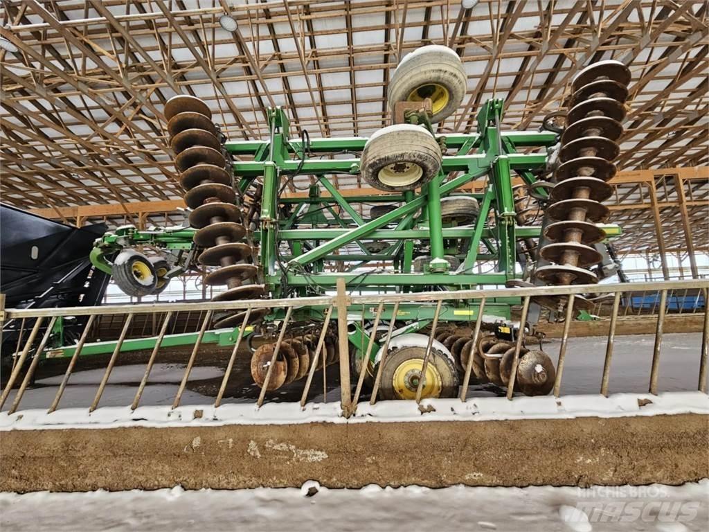 John Deere 637 مكونات أخرى