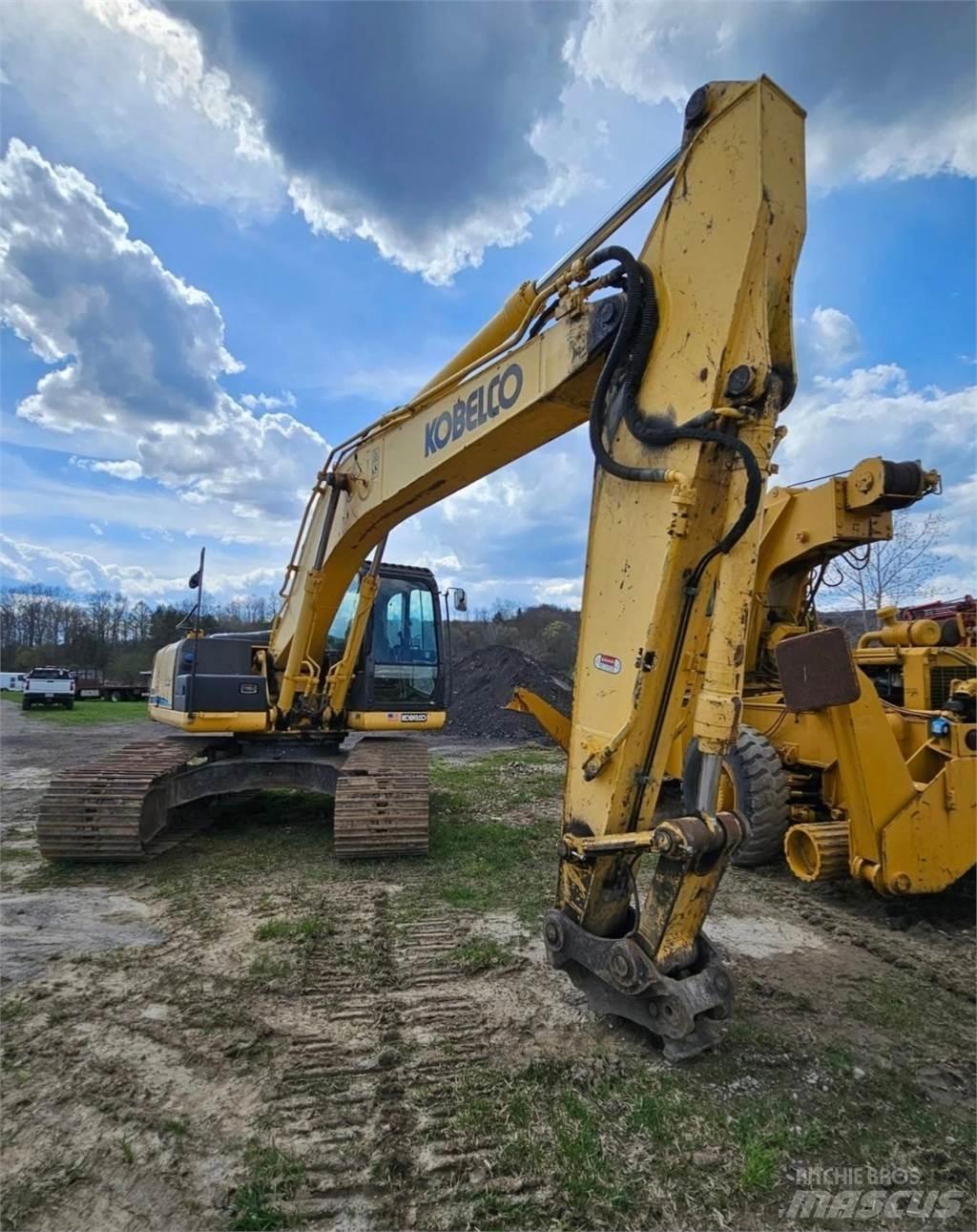 Kobelco Sk210LC حفارات زحافة