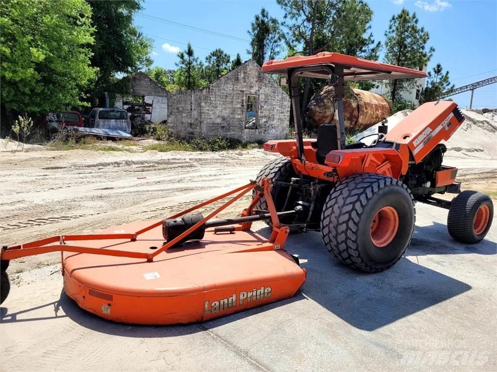Kubota M4700 مكونات أخرى