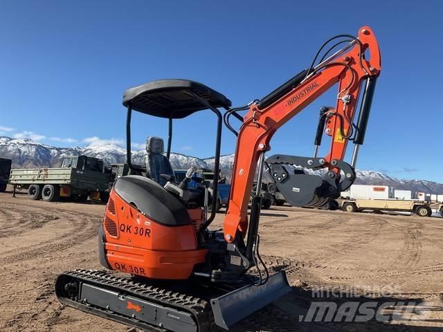 AGT QK30R حفارات زحافة