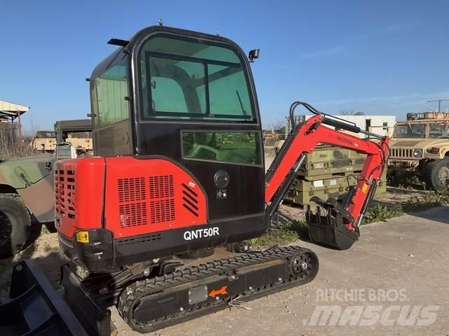 AGT QNT50R حفارات زحافة
