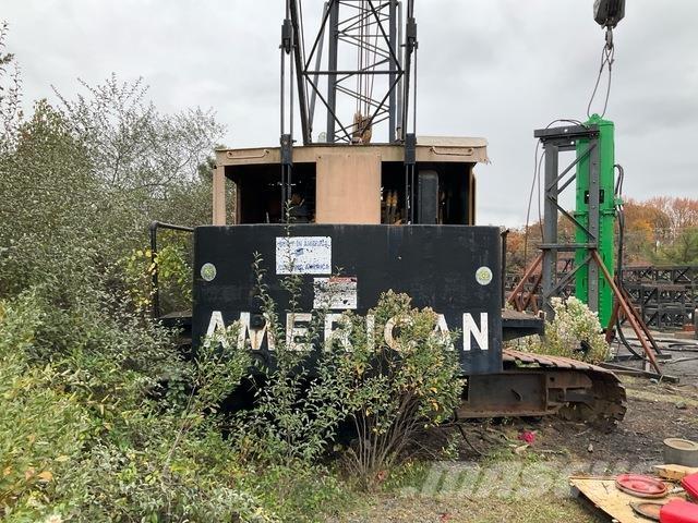 American 5299 رافعات مجنزرة