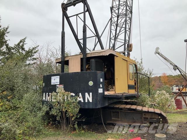 American 5299 رافعات مجنزرة