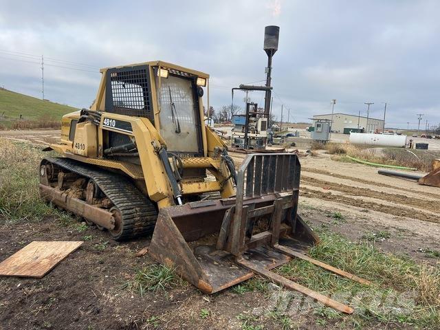 ASV 4810 لوادر انزلاقية التوجيه