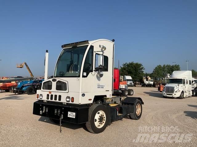 Autocar  جرارات صالات المطارات